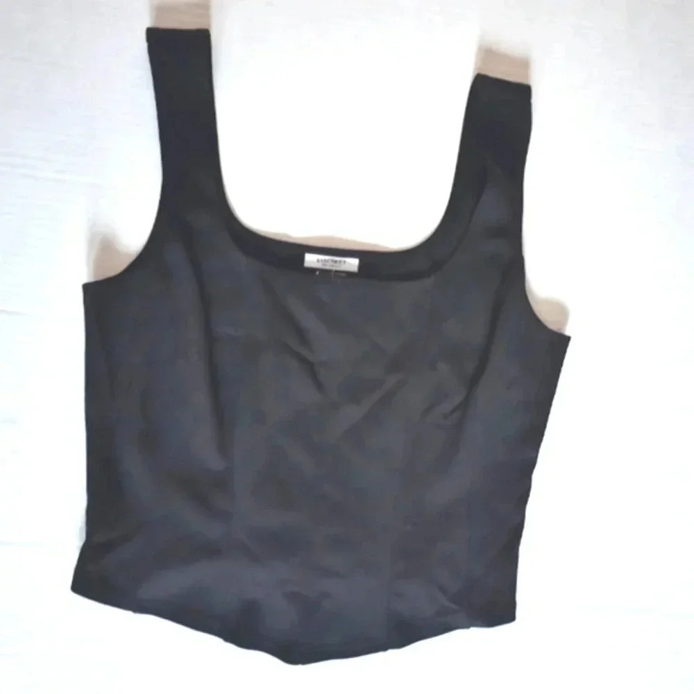 Discreet NYC Cropped Tank